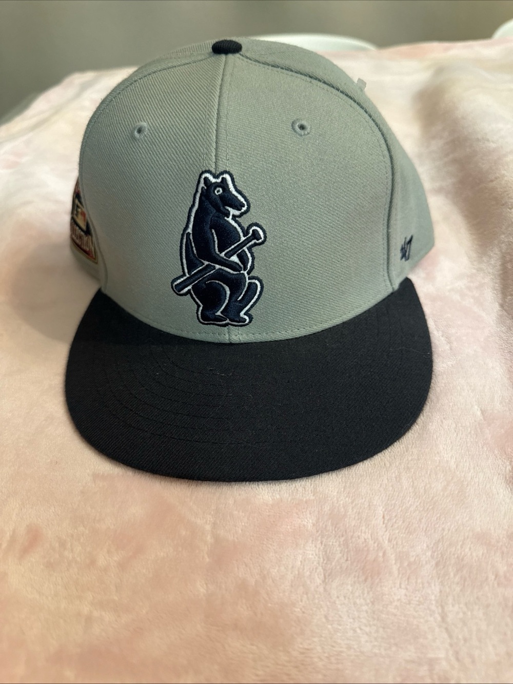 '47 Two-Tone Bear Logo Snapback Hat - Gray & Black